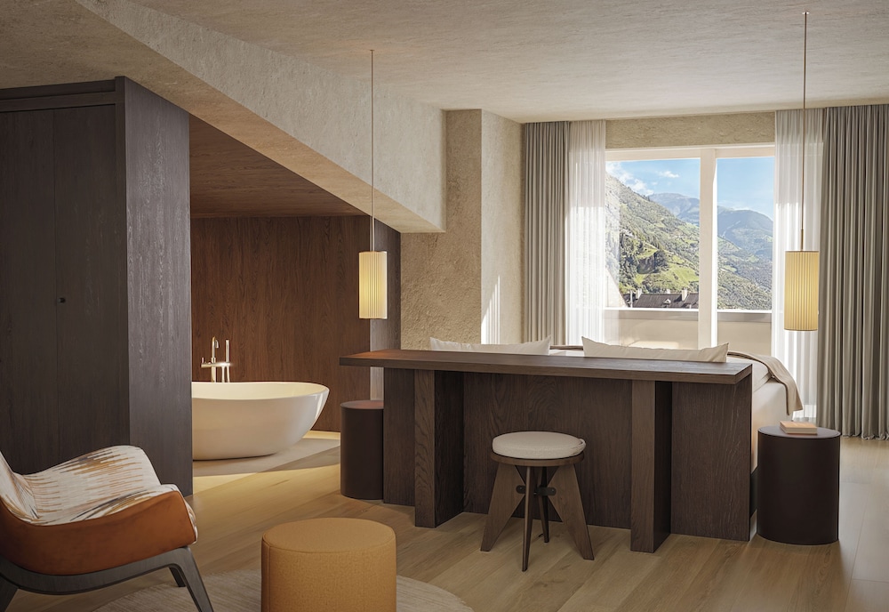 Luxury Suite