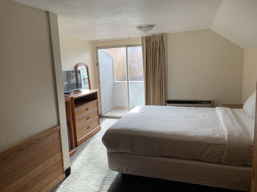 Room, 1 Queen Bed photo 3
