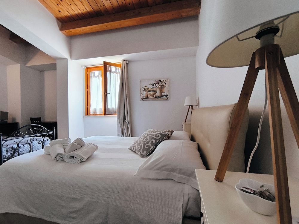 Family Quadruple Room, Garden View photo 2