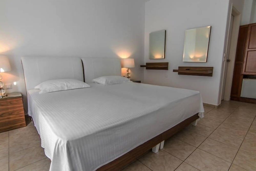 Standard Room - Photo 13