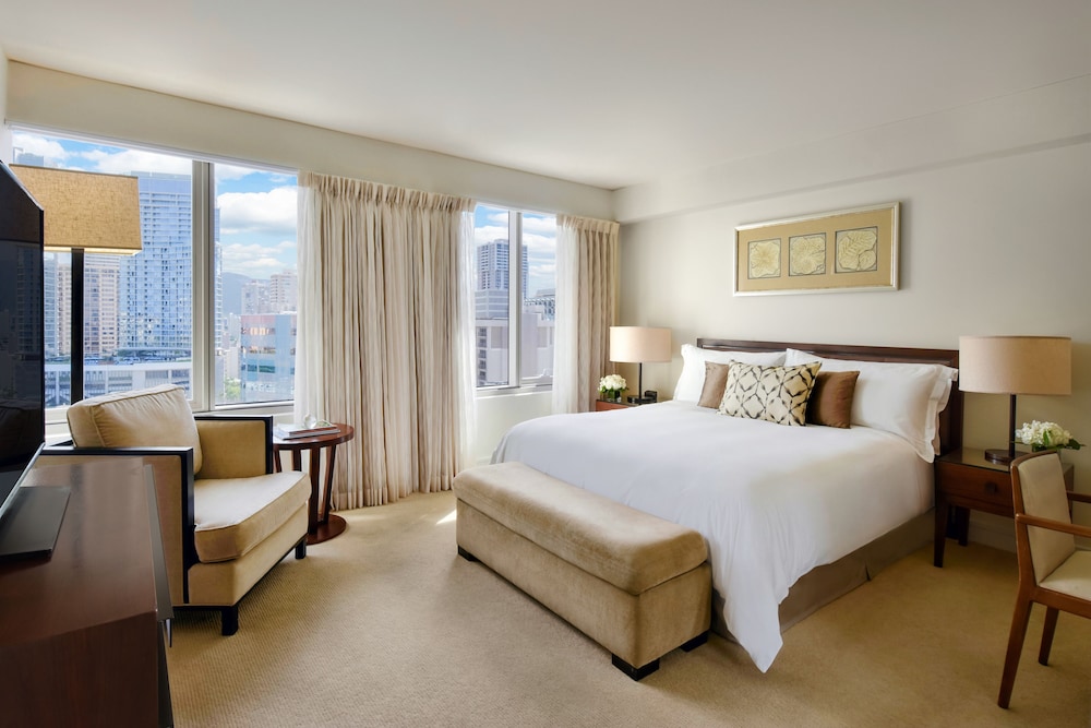 Superior Room, 1 King Bed, City View