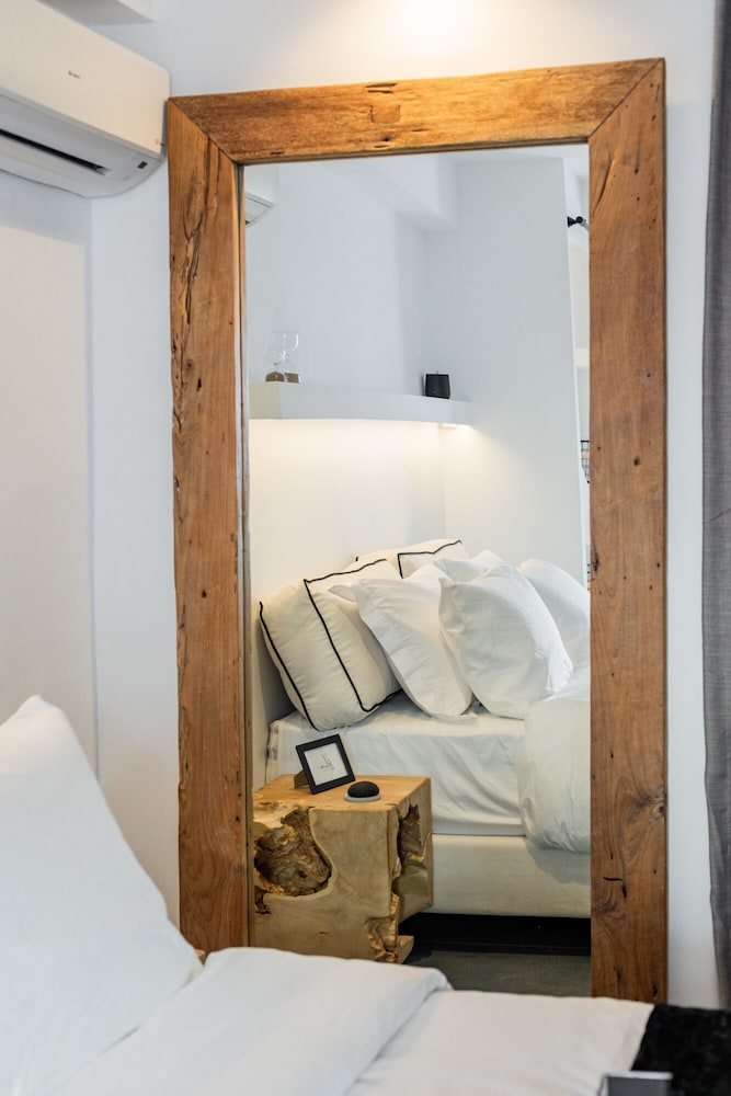 She Mykonos No6 photo 3