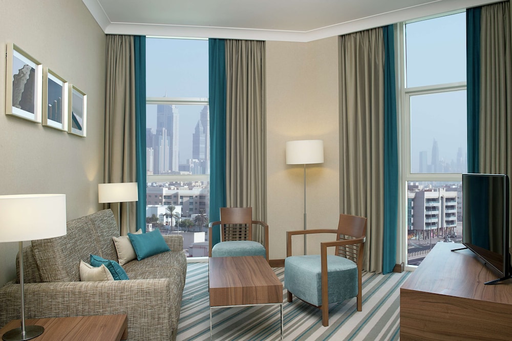 Business Suite, 1 King Bed photo 1