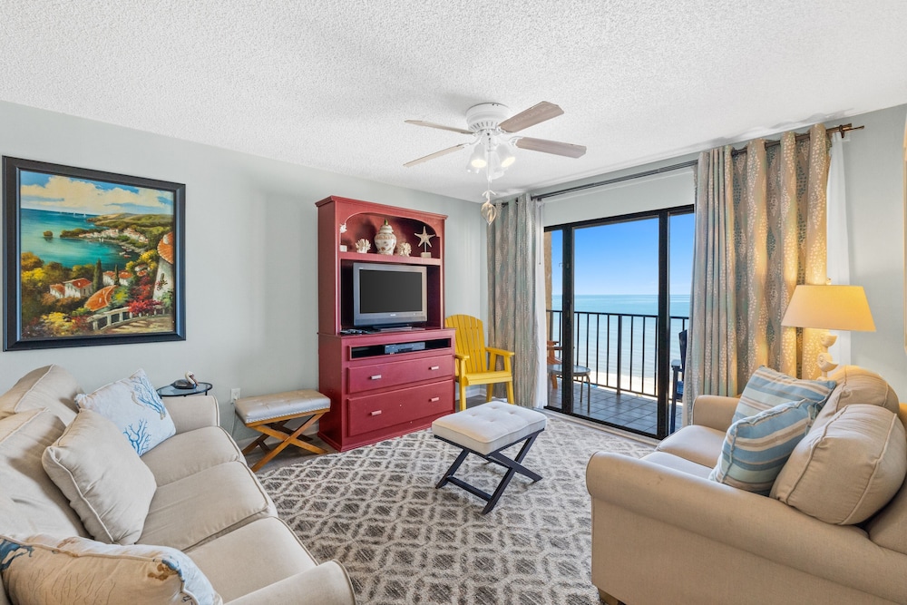 Condo, 2 Bedrooms, Ocean View (903A)