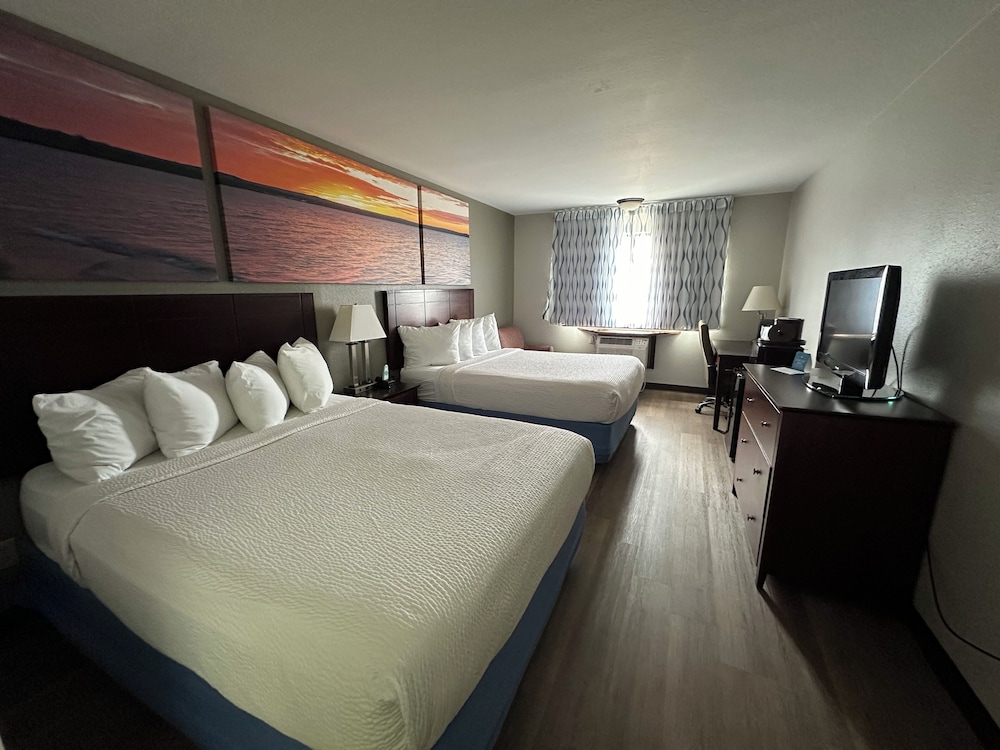 Room, 2 Queen Beds, Accessible, Non Smoking - Photo 1