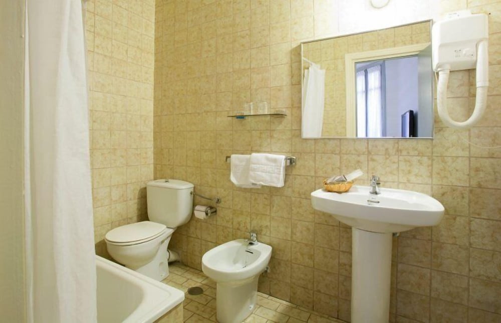 Quadruple Room photo 2