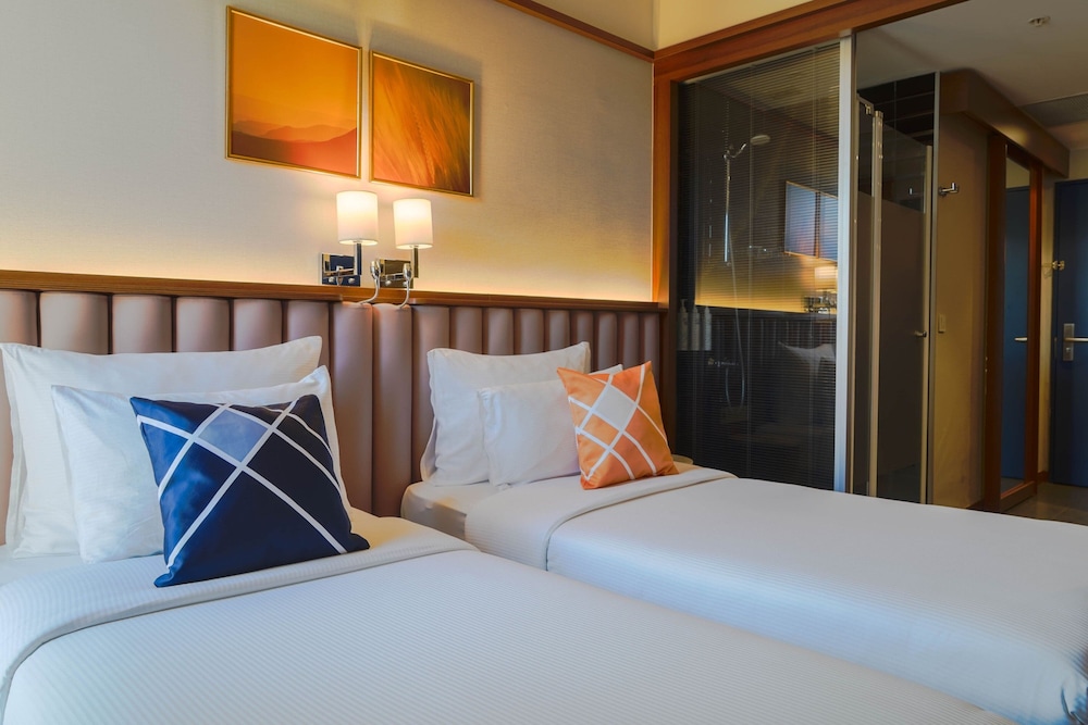 Standard Twin Room, 2 Twin Beds (Urban, View) - Photo 1