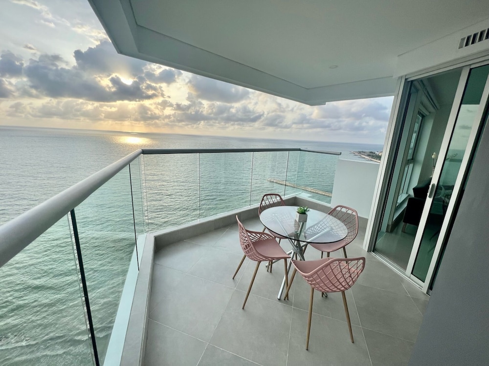 Luxury Apartment photo 2
