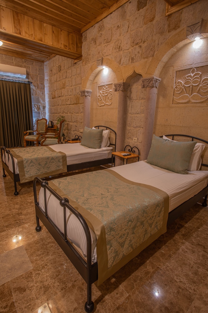Stone Standard Twin Room - Photo 19