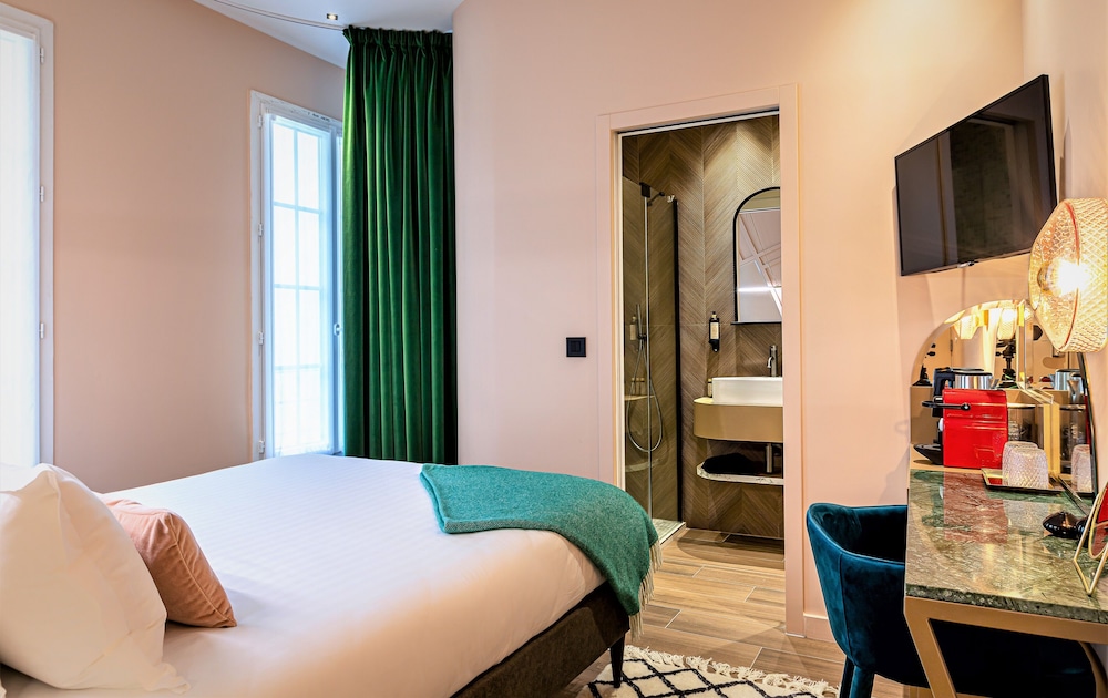 Standard Room, 1 Queen Bed photo 1