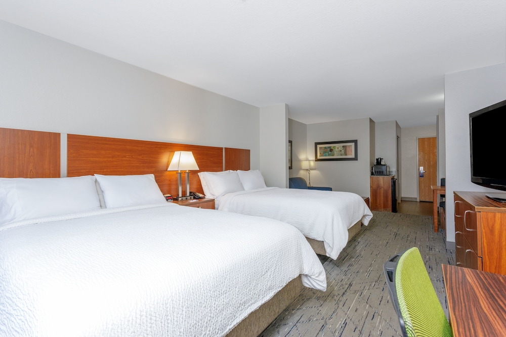 Suite, 2 Queen Beds - Photo 5