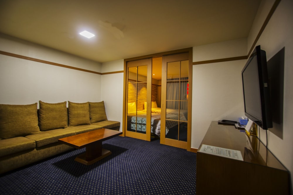 Junior Suite Twin photo 3