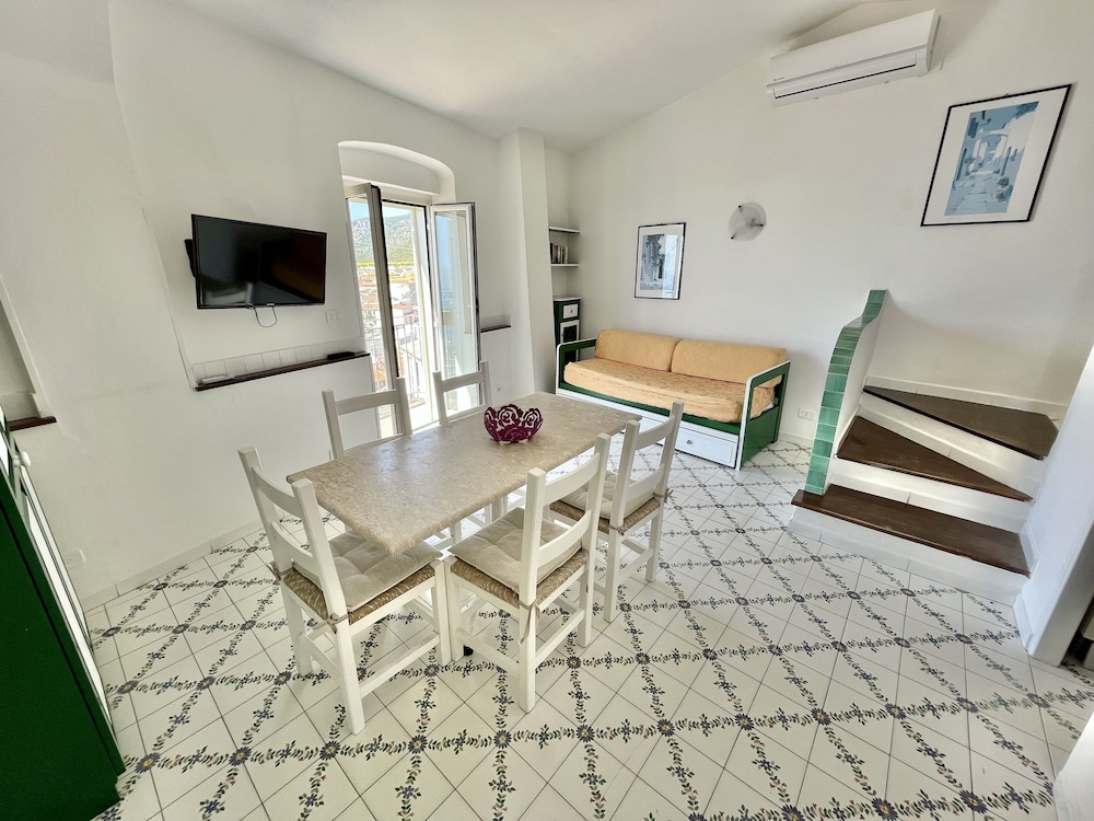 Apartment photo 3