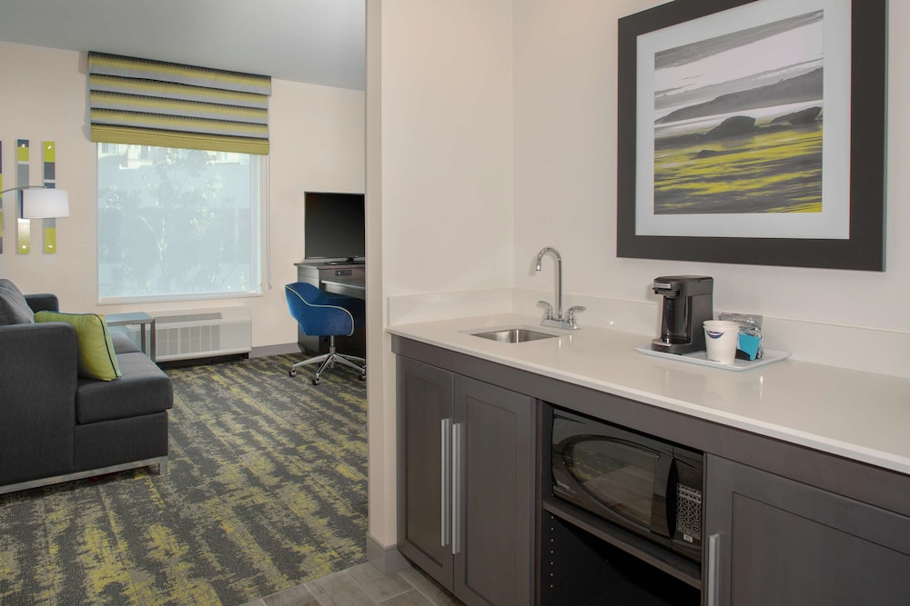 Studio, 1 King Bed with Sofa bed, Accessible, Non Smoking (Hearing)