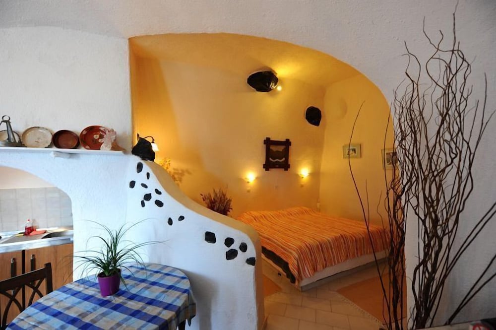 Cave Apartment - Photo 4