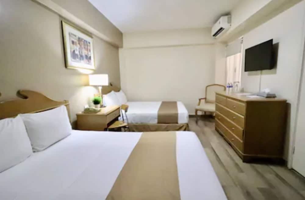 Standard Double Room, 2 Double Beds - Photo 1