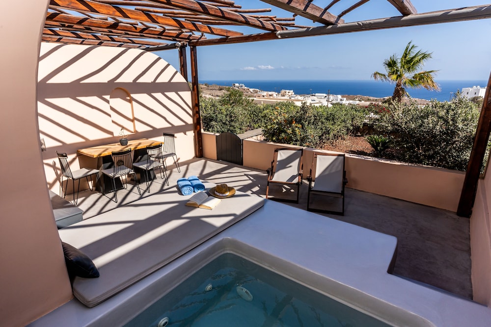 Junior Suite, Sea View (& private jetted tub) - Photo 9