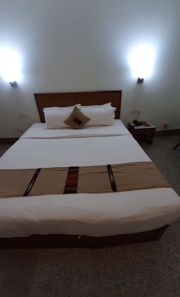 Deluxe Double or Twin Room photo 3