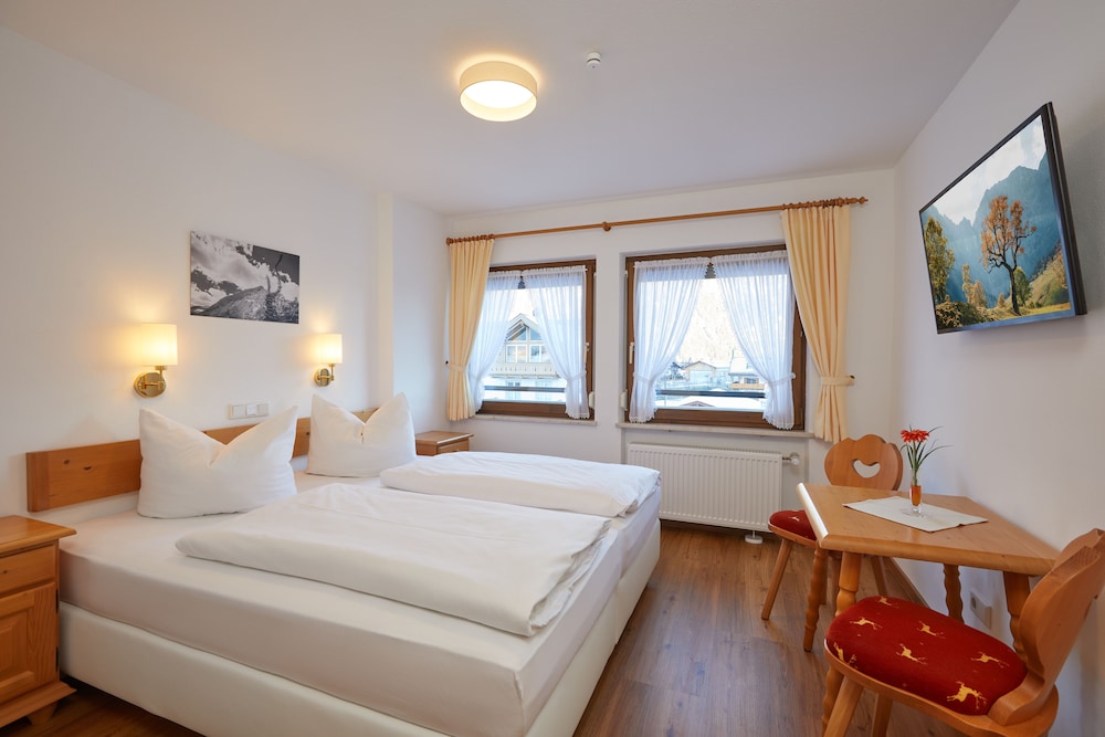 Standard Double Room photo 3