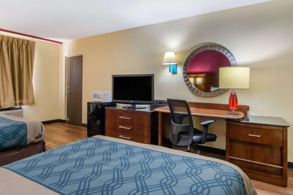 Family Double Room, 2 Double Beds, Accessible, Non Smoking (Mobility) photo 3