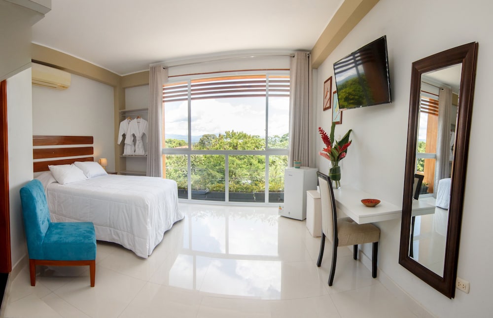 Deluxe Room, Garden View photo 1