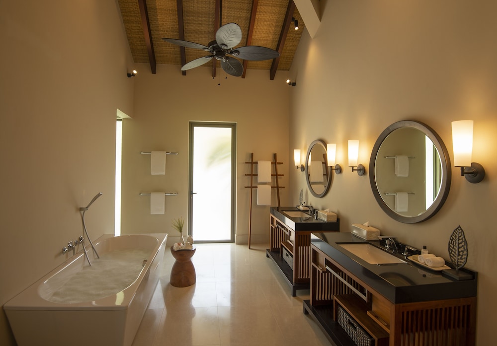 Villa, 1 Bedroom (Sunrise Beach Pool Villa) photo 3