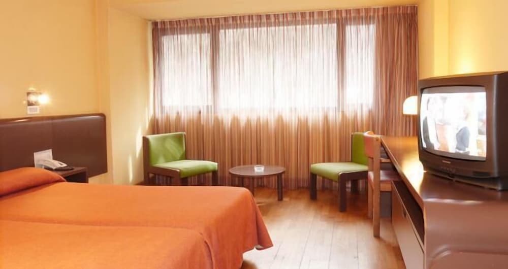 Standard Twin Room, Mountain View photo 1