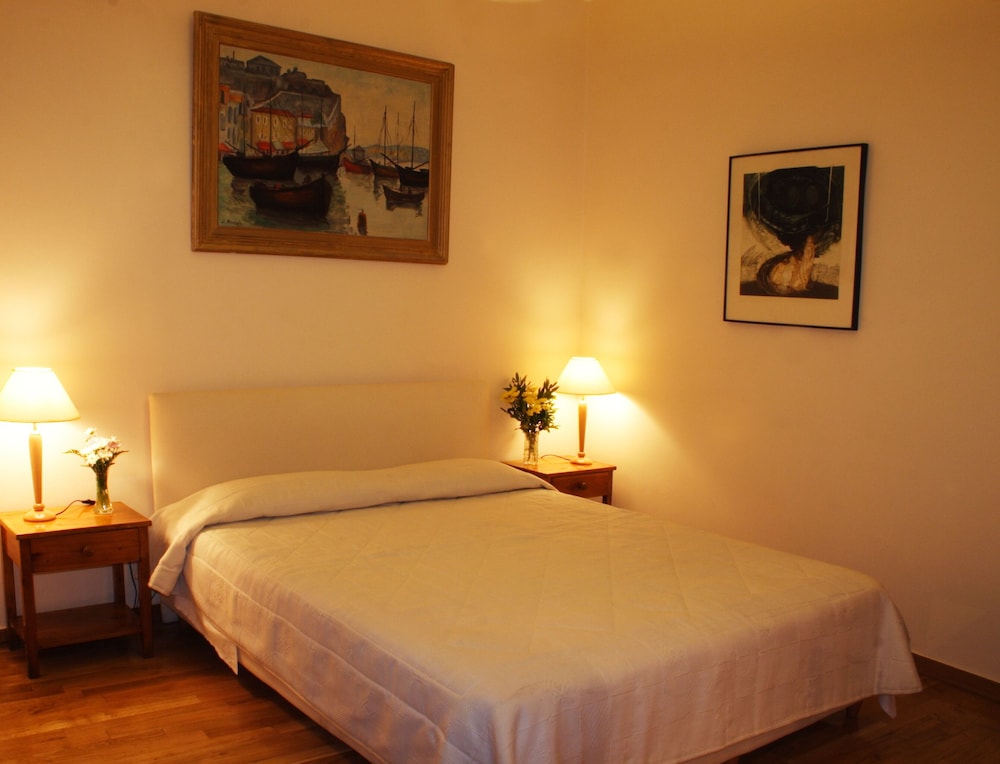 Standard Double or Twin Room photo 1