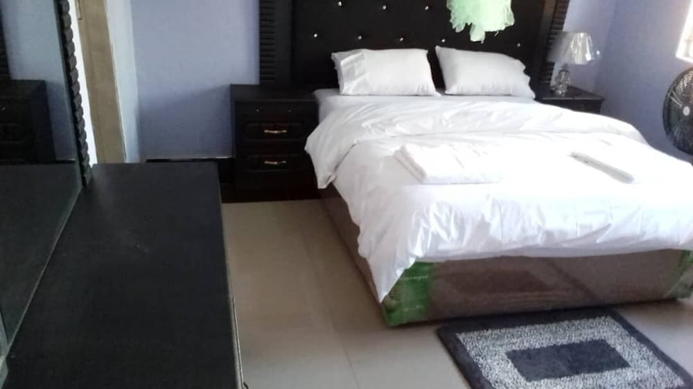 Basic Double Room Single Use, 1 Bedroom, Garden View photo 2