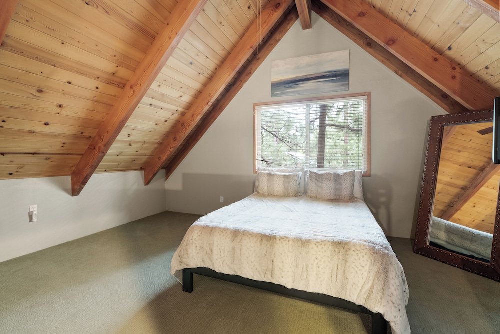Cabin, Multiple Beds, Patio, Mountain View