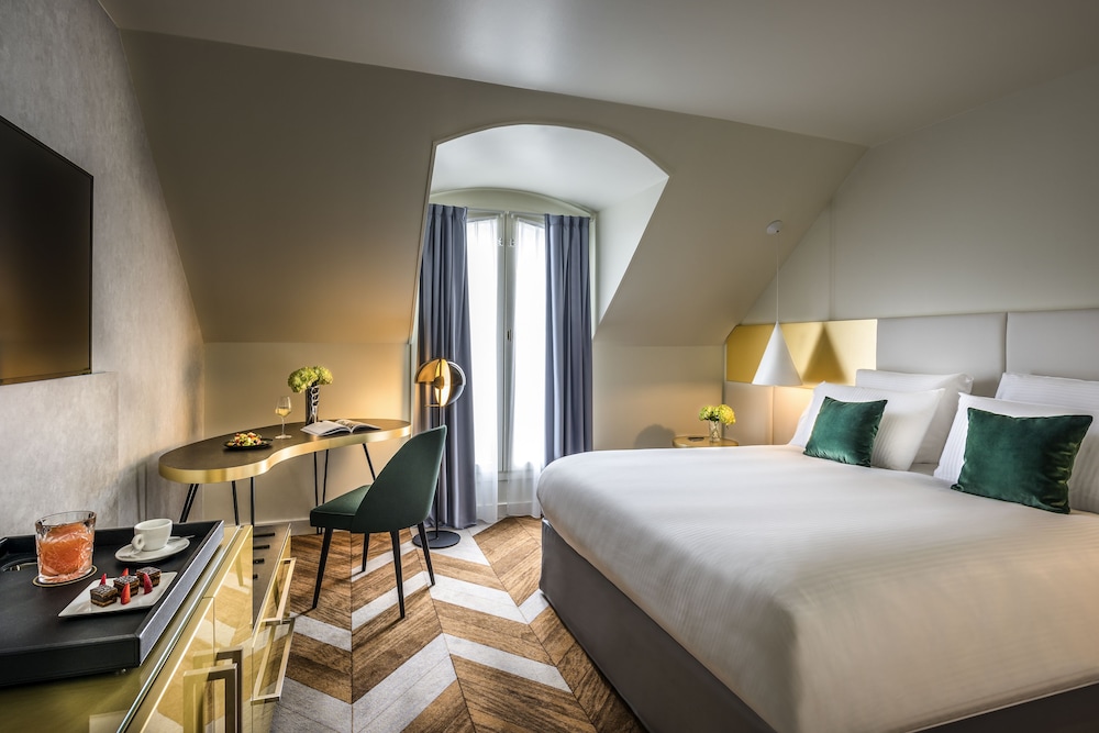 Superior Room, 1 Queen Bed, Balcony