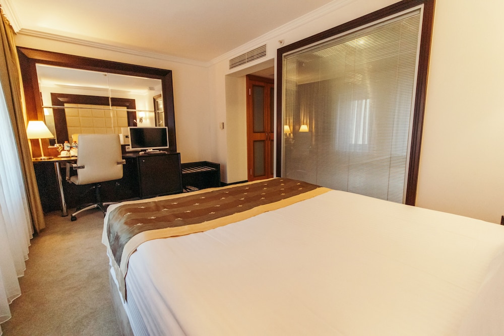 Economy Double Room, 1 Bedroom, City View - Photo 2
