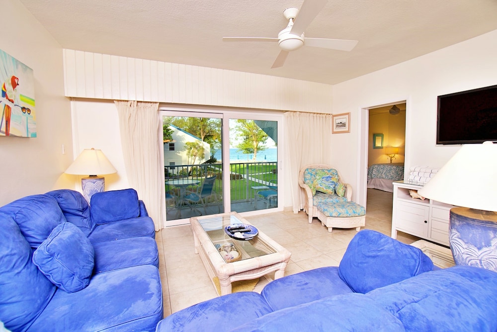 Villa, 2 Bedrooms, Ocean View (Villa #62) photo 1