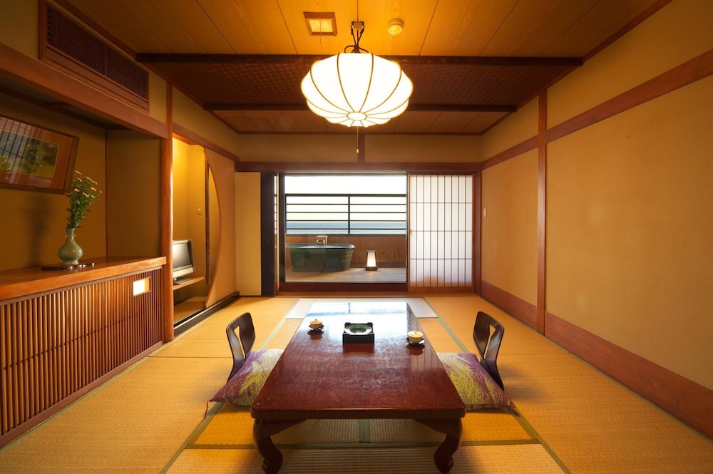 Japanese-style Room with Open-air Bath photo 2