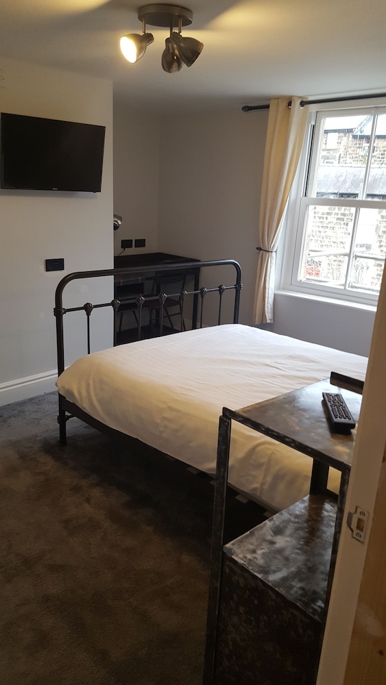 Comfort Double Room (King Bed)