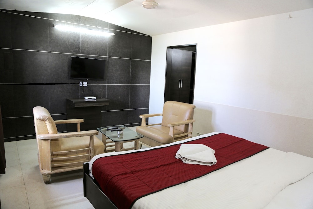 Deluxe Room, 1 Double Bed, Non Smoking photo 1
