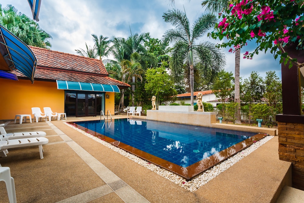 4 Bedrooms Pool Villa photo 2