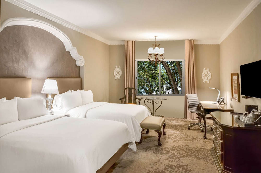Executive Room, 2 Queen Beds - Photo 3