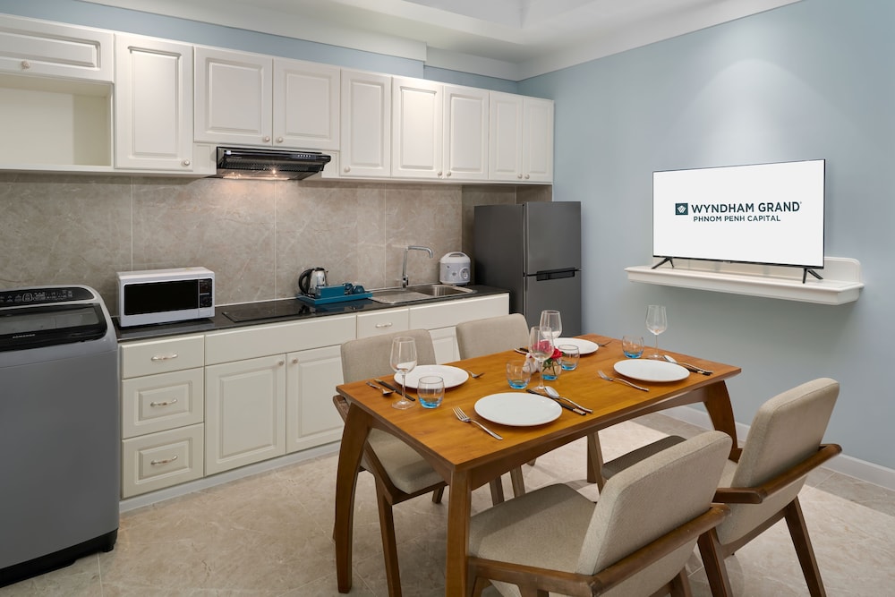 1 Bedroom Deluxe Suite