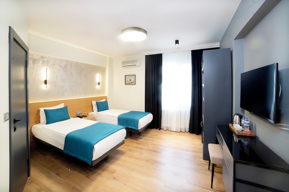 City Double or Twin Room photo 2