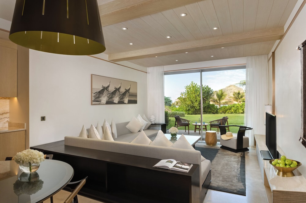 House, Ocean View (Summerhouse with Garden and Pool) - Photo 1