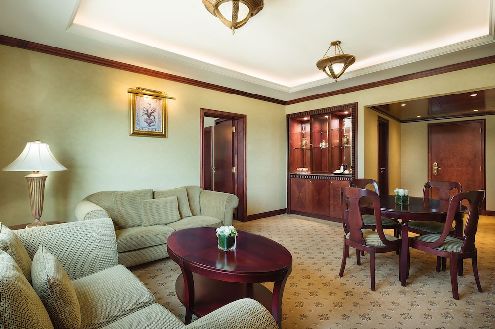 Executive Suite photo 2