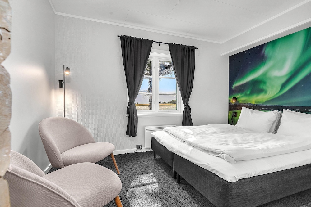 Standard Room, 1 Double Bed, Non Smoking - Photo 2