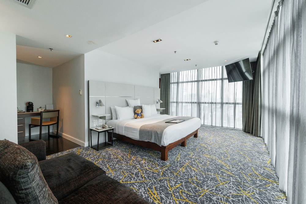 Junior Suite (For 1 Person Stay) photo 3