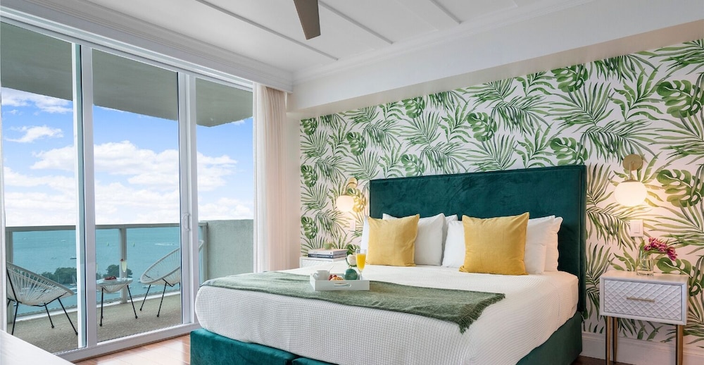 Deluxe Apartment, 1 King Bed with Sofa bed, Balcony, Ocean View1701.02