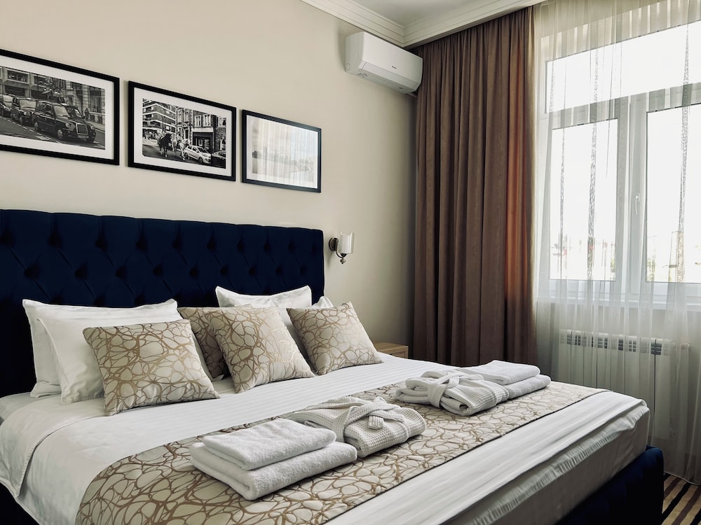 Deluxe Double Room - Photo 16