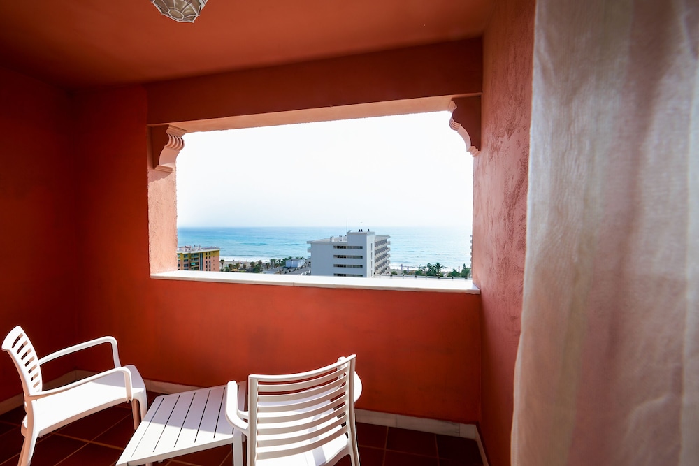 Junior Suite, Partial Ocean View