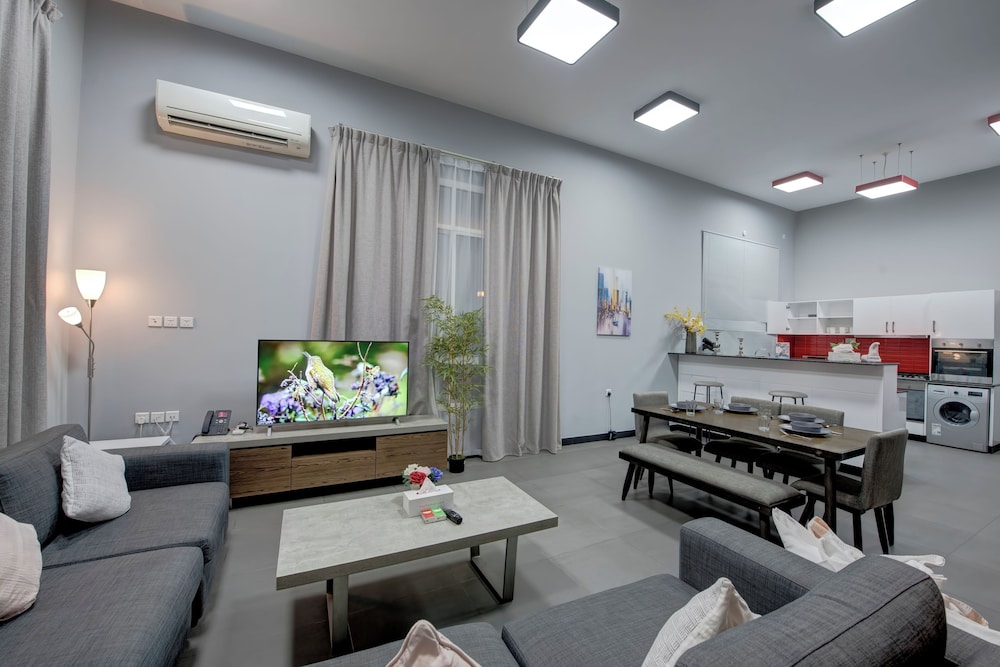 Royal Villa, 2 Bedrooms, Pool View photo 3