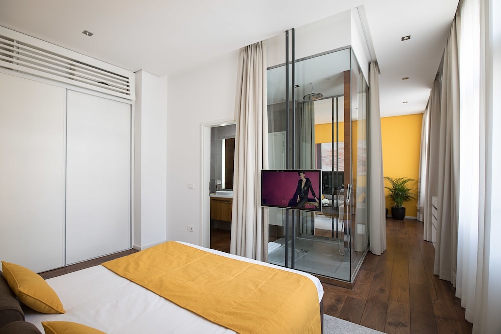 Executive Studio Suite, Balcony photo 3