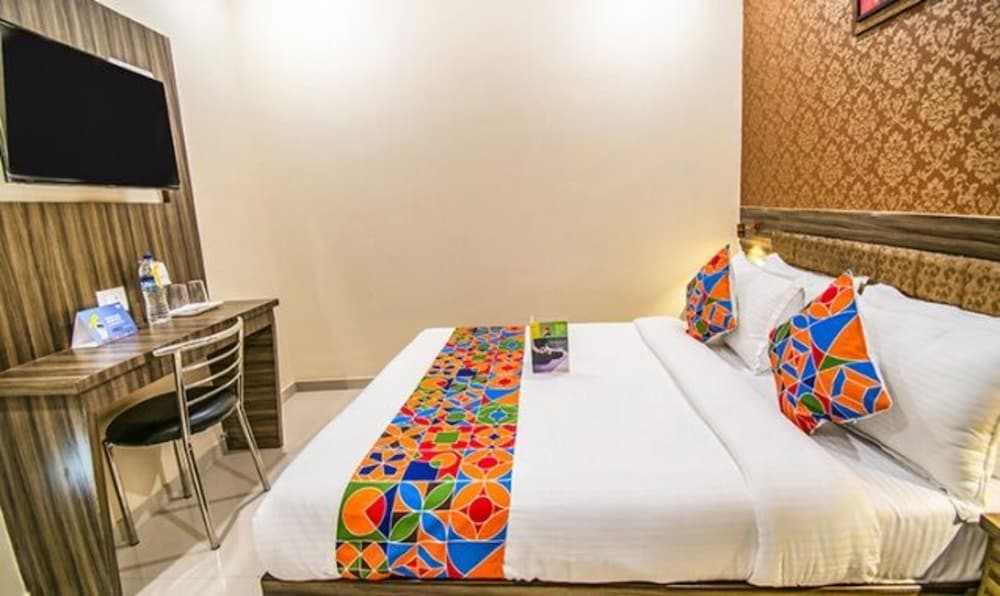 Deluxe Room - Photo 5